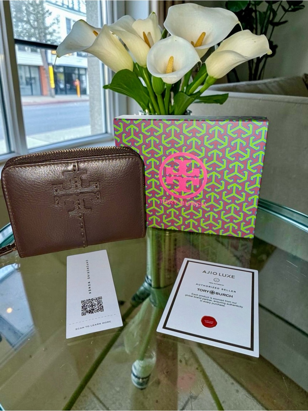 NEW IN BOX Tory Burch McGraw Bi-Fold Pebbled Leather Zip Wallet